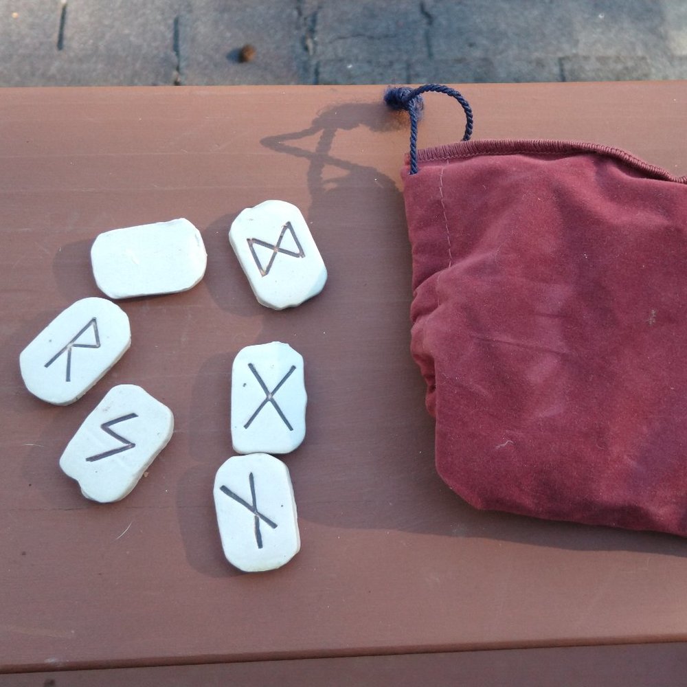 Full Set Of Rune Stones - Picture 1 of 1